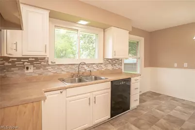 1615 Whipple Avenue NW, Canton, OH 44708 - Photo 9
