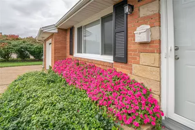 1615 Whipple Avenue NW, Canton, OH 44708 - Photo 3