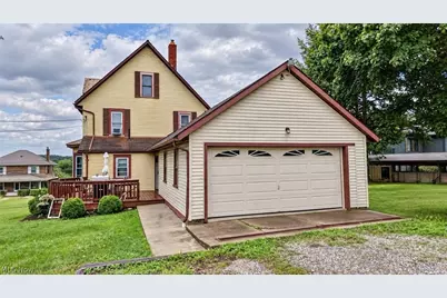 215 Dover Road NE, Sugarcreek, OH 44681 - Photo 3
