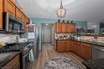 6139 Cartage Avenue NW, Canal Fulton, OH 44614 - Photo 5