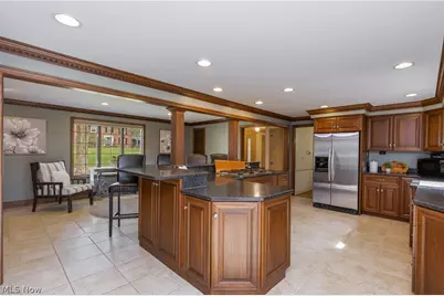 1424 Stonington Road NW, North Canton, OH 44720 - Photo 5