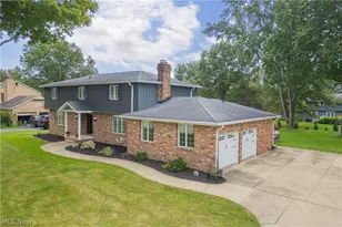 1424 Stonington Rd NW, North Canton, OH 44720 - Photo 3