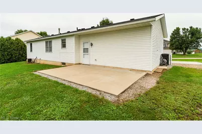 294 Apple Ridge Drive, Apple Creek, OH 44606 - Photo 5