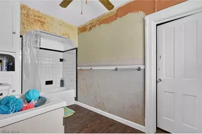 729 Main Street, Conneaut, OH 44030 - Photo 21