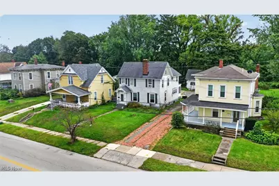 729 Main Street, Conneaut, OH 44030 - Photo 3
