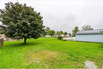 160 Page Street NW, Massillon, OH 44647 - Photo 5