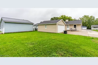 160 Page Street NW, Massillon, OH 44647 - Photo 7