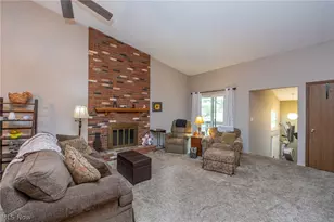768 Kirkwall Dr, Akron, OH 44321 - Photo 3
