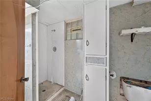 757 St Clair Ave, Barberton, OH 44203 - Photo 25