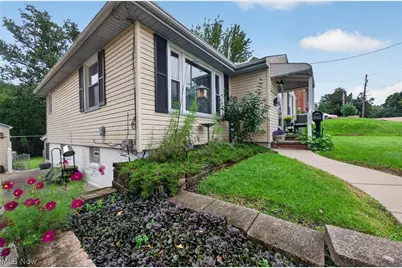 757 Saint Clair Avenue, Barberton, OH 44203 - Photo 3