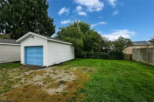 141 26th St NW, Barberton, OH 44203 - Photo 39