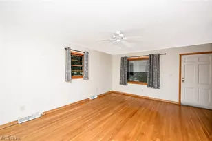 141 26th St NW, Barberton, OH 44203 - Photo 7
