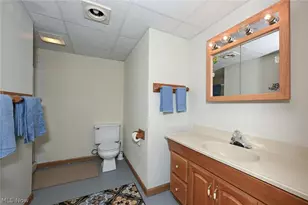 141 26th St NW, Barberton, OH 44203 - Photo 31