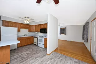 141 26th St NW, Barberton, OH 44203 - Photo 9