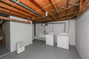 141 26th St NW, Barberton, OH 44203 - Photo 35