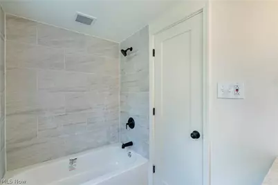 202 Morrison Street, Struthers, OH 44471 - Photo 9
