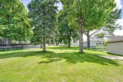 202 Morrison Street, Struthers, OH 44471 - Photo 15