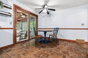 2033 Clearview St NE, Massillon, OH 44646 - Photo 9