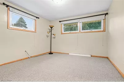 2033 Clearview Street NE, Massillon, OH 44646 - Photo 17