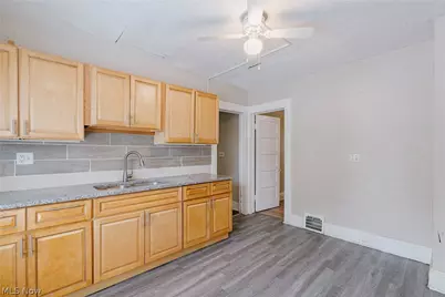 379 E 162nd Street, Loveland, OH 44110 - Photo 7