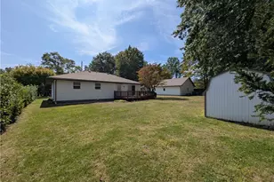 17512 Lundys Ln, Lake Milton, OH 44429 - Photo 9