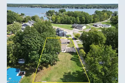 17512 Lundys Lane, Lake Milton, OH 44429 - Photo 5
