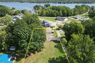 17512 Lundys Ln, Lake Milton, OH 44429 - Photo 5