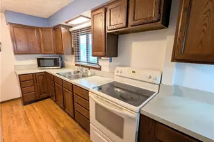 17512 Lundys Ln, Lake Milton, OH 44429 - Photo 21