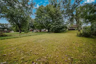 2821 Nesmith Lake Blvd, Akron, OH 44314 - Photo 3