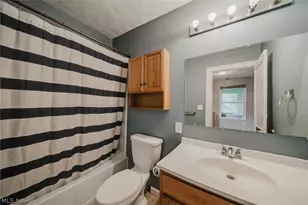 2821 Nesmith Lake Blvd, Akron, OH 44314 - Photo 15