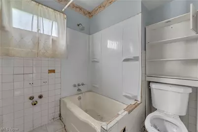 7107 Ivy Avenue, Loveland, OH 44127 - Photo 11