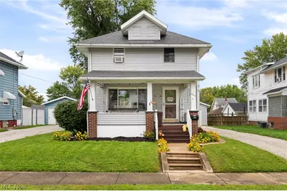 664 W Oregon Avenue, Sebring, OH 44672 - Photo 1