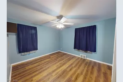 390 E 307th Street, Willowick, OH 44095 - Photo 23