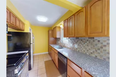 390 E 307th Street, Willowick, OH 44095 - Photo 11