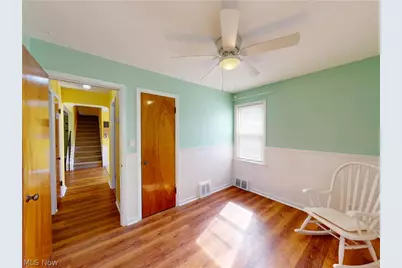 390 E 307th Street, Willowick, OH 44095 - Photo 17