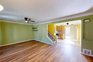 390 E 307th St, Willowick, OH 44095 - Photo 5