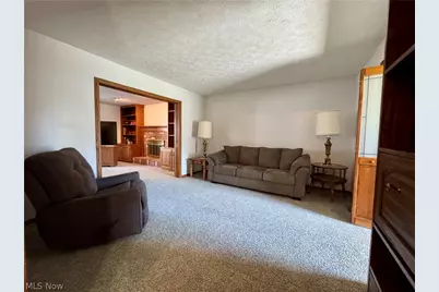 6385 Harbor Drive NW, Canton, OH 44718 - Photo 9
