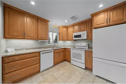 645 Mentor Road, Akron, OH 44303 - Photo 17