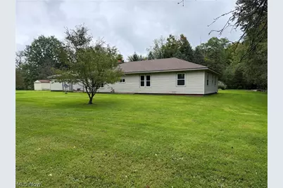 9969 Edwards Lane, Chagrin Falls, OH 44023 - Photo 3
