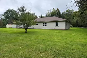 9969 Edwards Ln, Chagrin Falls, OH 44023 - Photo 3