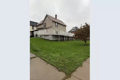 614 Hazlett Avenue NW, Canton, OH 44708 - Photo 3