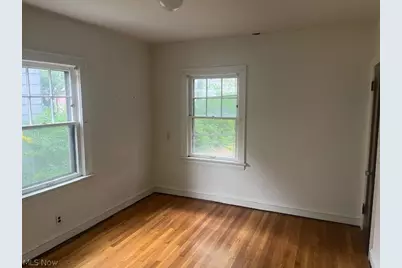 18331 Newell Road, Huber Heights, OH 44122 - Photo 9