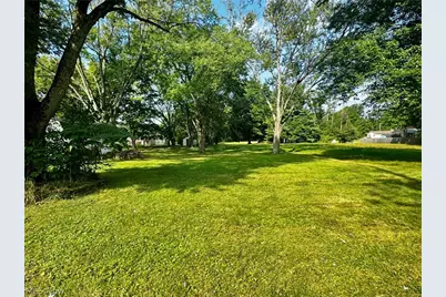7569 Market Avenue N, Canton, OH 44721 - Photo 3