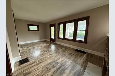 897 Polk Avenue, Akron, OH 44314 - Photo 9