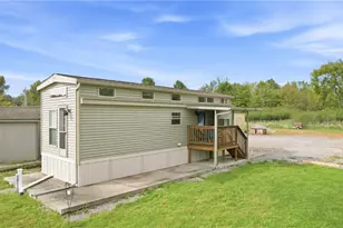 16428 W Akron Canfield Rd, Berlin Center, OH 44401 - Photo 3