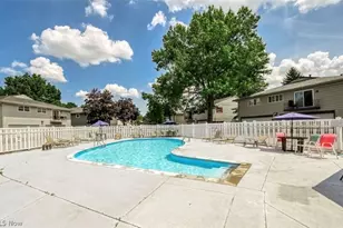 2454 Island Dr, Uniontown, OH 44685 - Photo 33