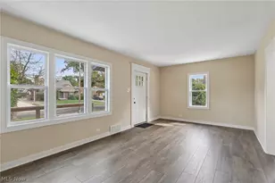 2562 Graham Ave, Akron, OH 44312 - Photo 7