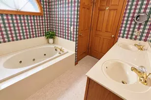 2548 Glenshire Cir, Uniontown, OH 44685 - Photo 23