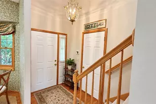 2548 Glenshire Cir, Uniontown, OH 44685 - Photo 7