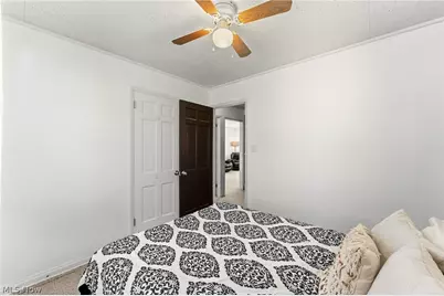 252 Parkgate Avenue, Austintown, OH 44515 - Photo 13